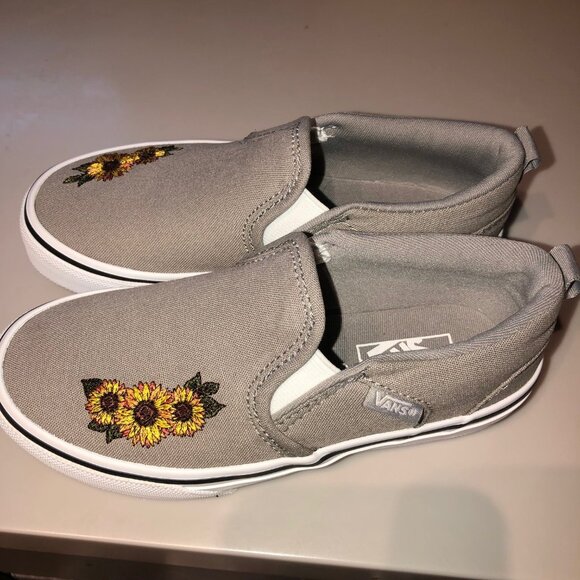 NEW Vans Asher Slip On Sneaker Kids SZ 13 Gray w/ Flowers - Picture 5 of 5